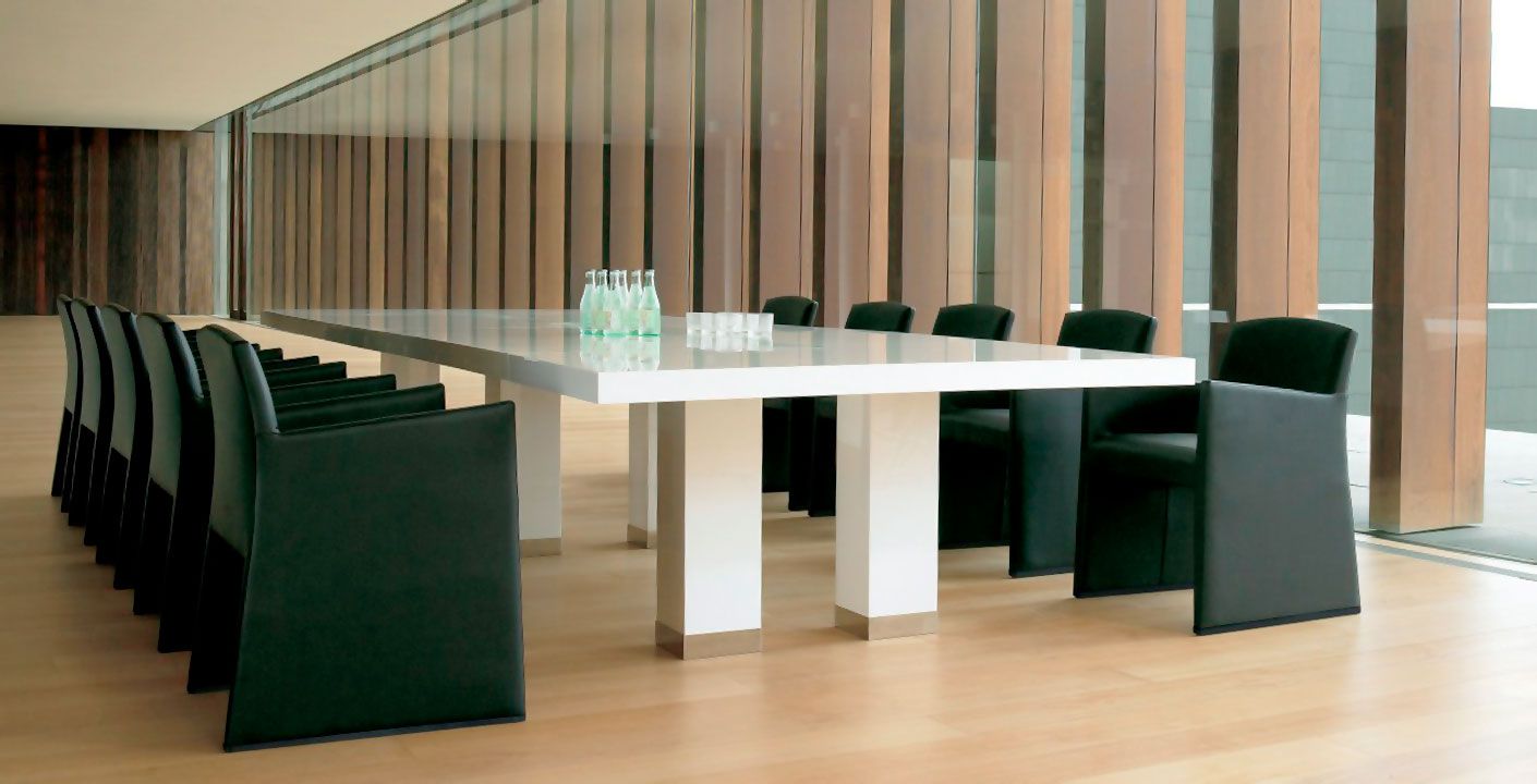 CLOE by Andreu World