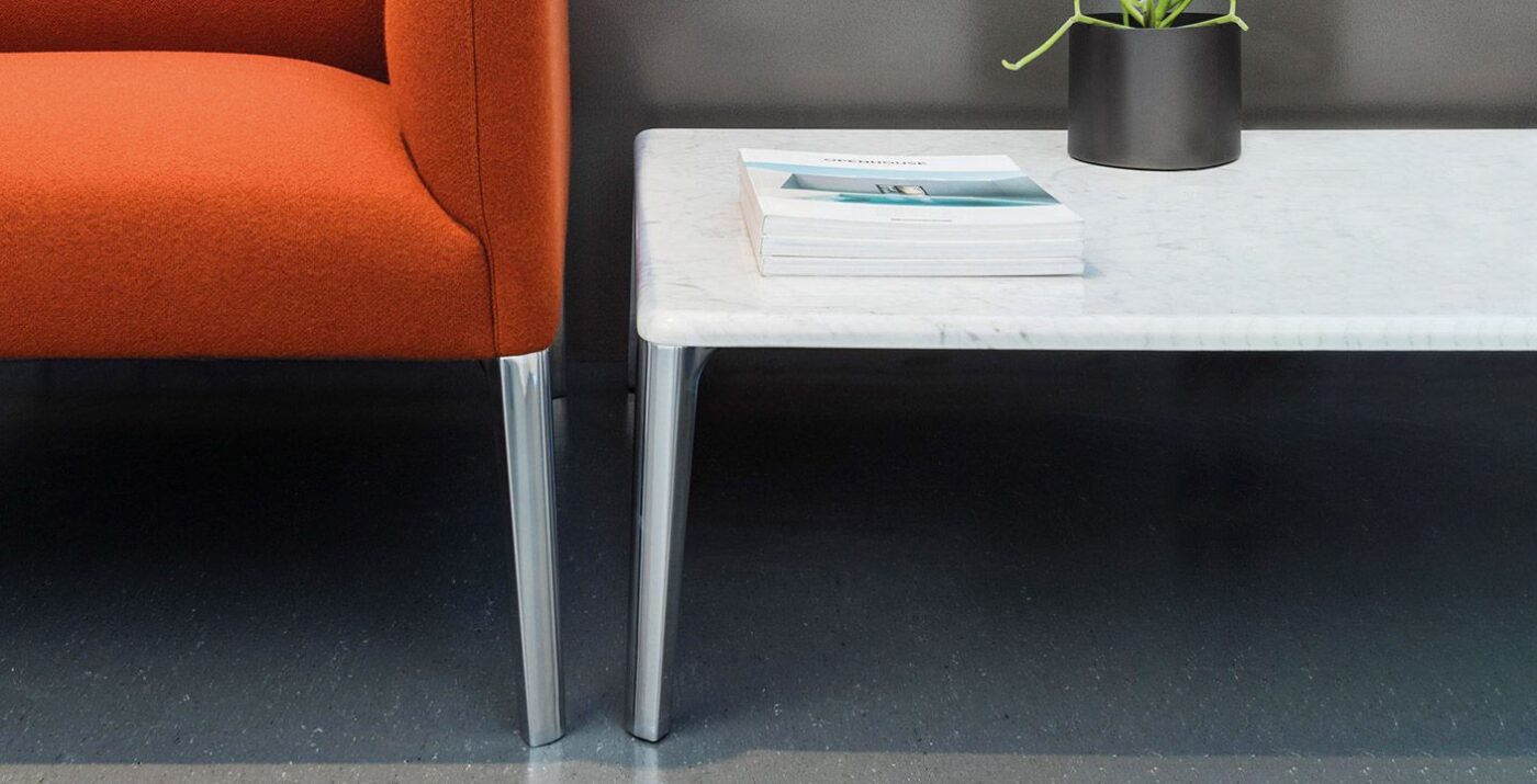 COUVE TABLE by Andreu World