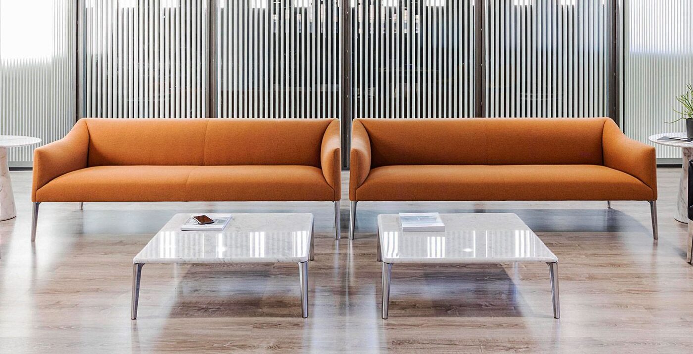 COUVE TABLE by Andreu World