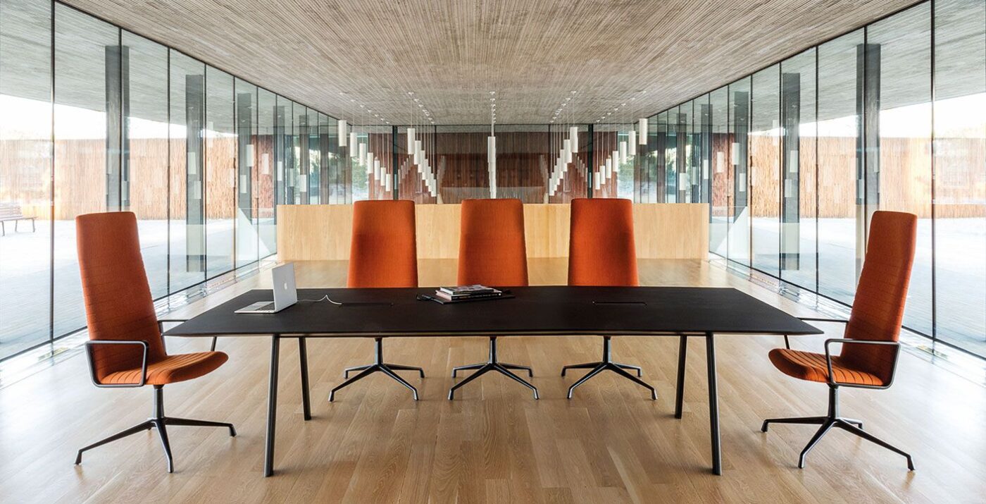 RADIAL CONFERENCE by Andreu World