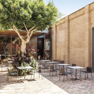 COSTA by Andreu World 09