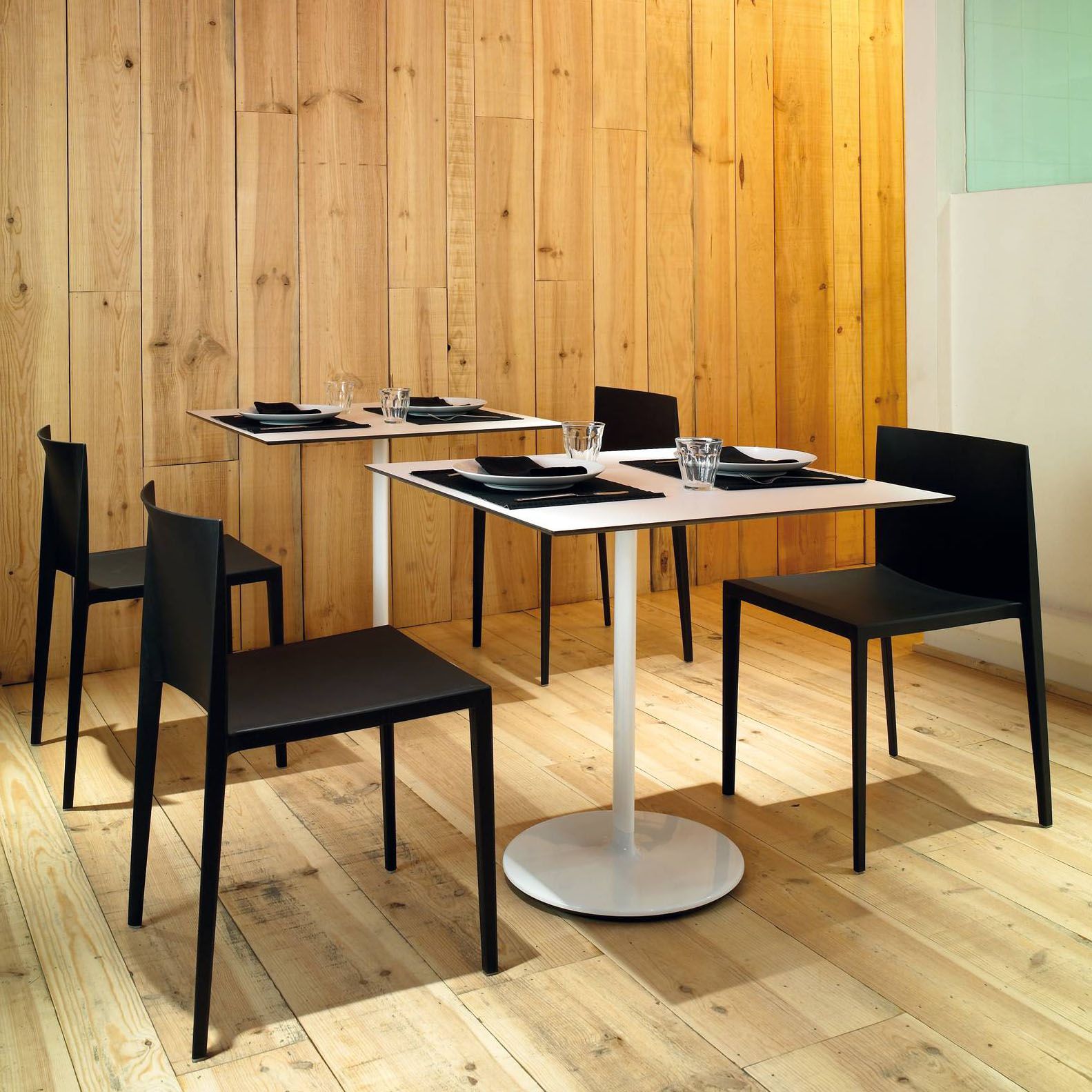 DUAL OCCASIONAL TABLE by Andreu World 18