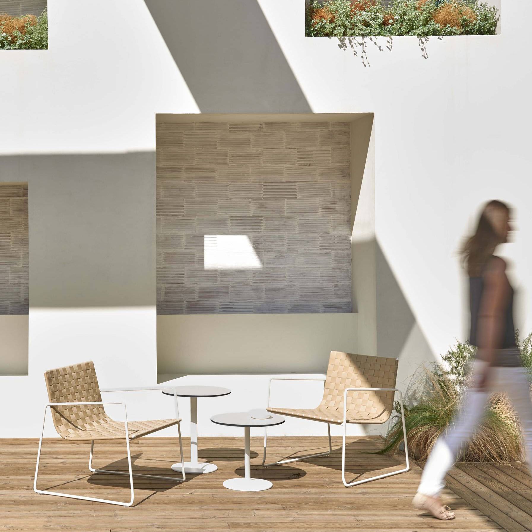 DUAL OCCASIONAL TABLE by Andreu World 36