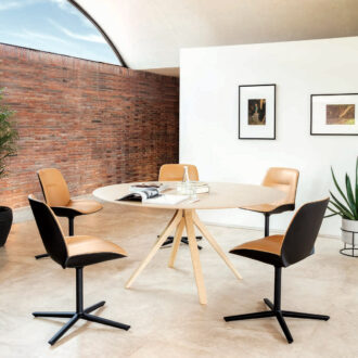 NUEZ TABLE by Andreu World 012