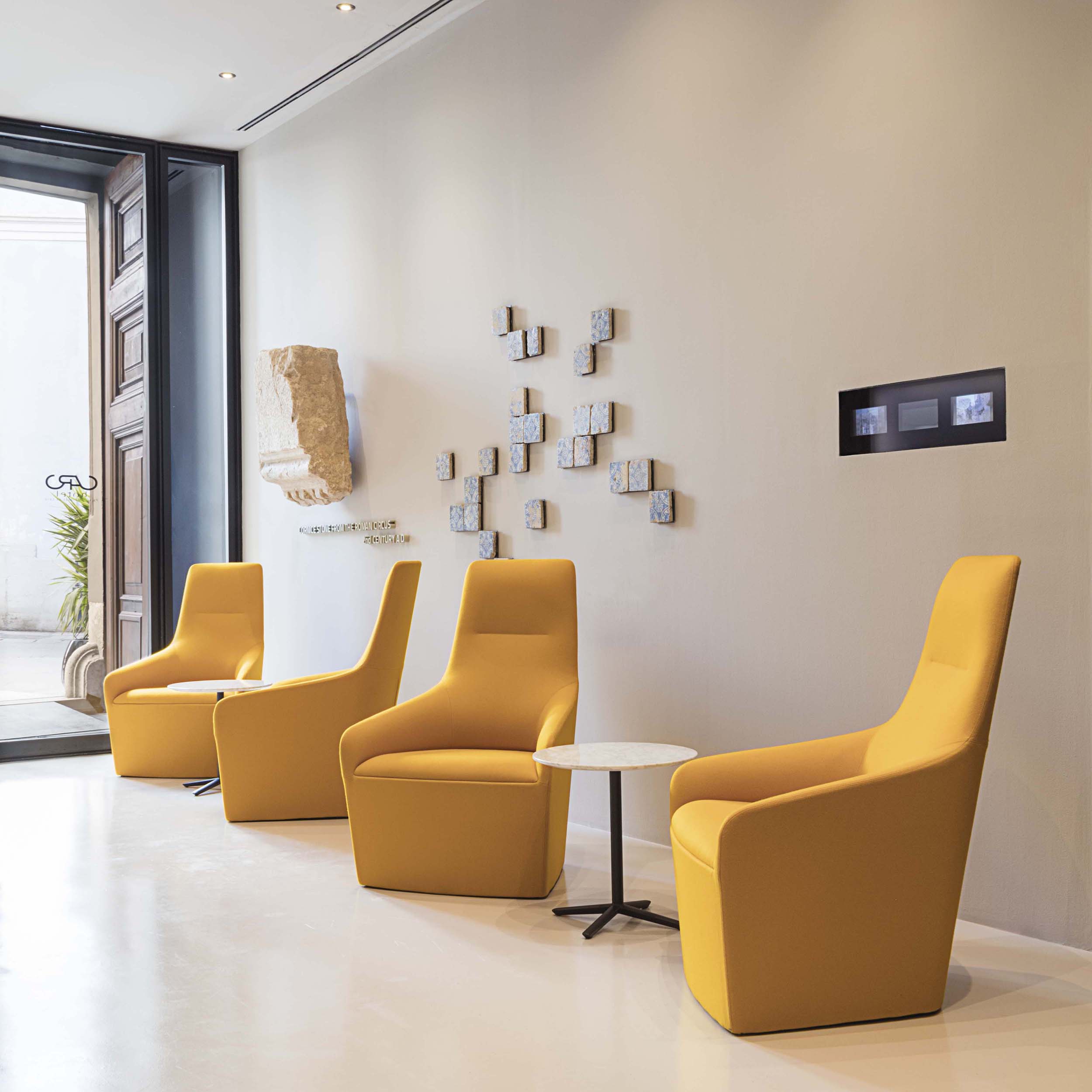 QUATTRO OCCASIONAL by Andreu World 008