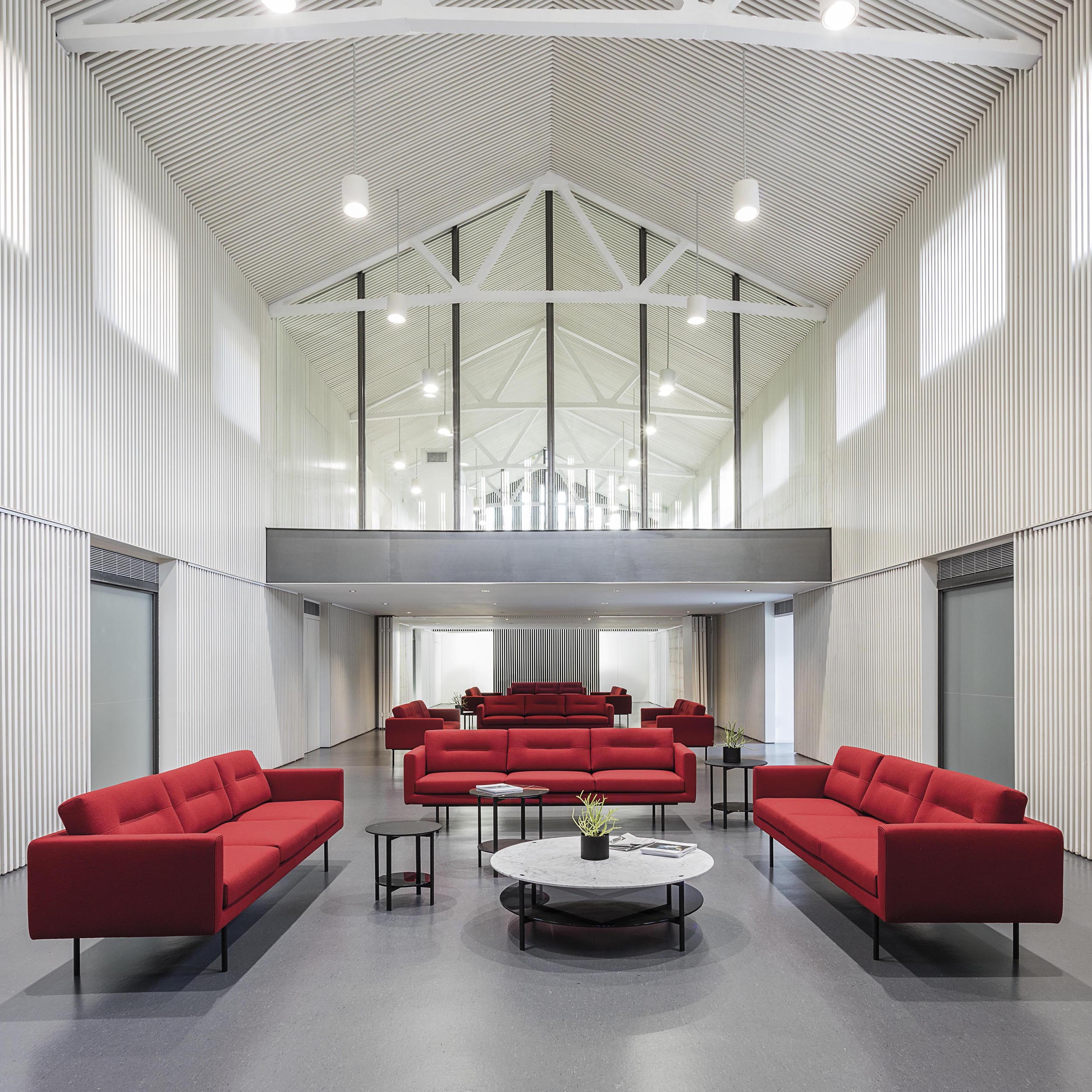 RUTA TABLE by Andreu World 010