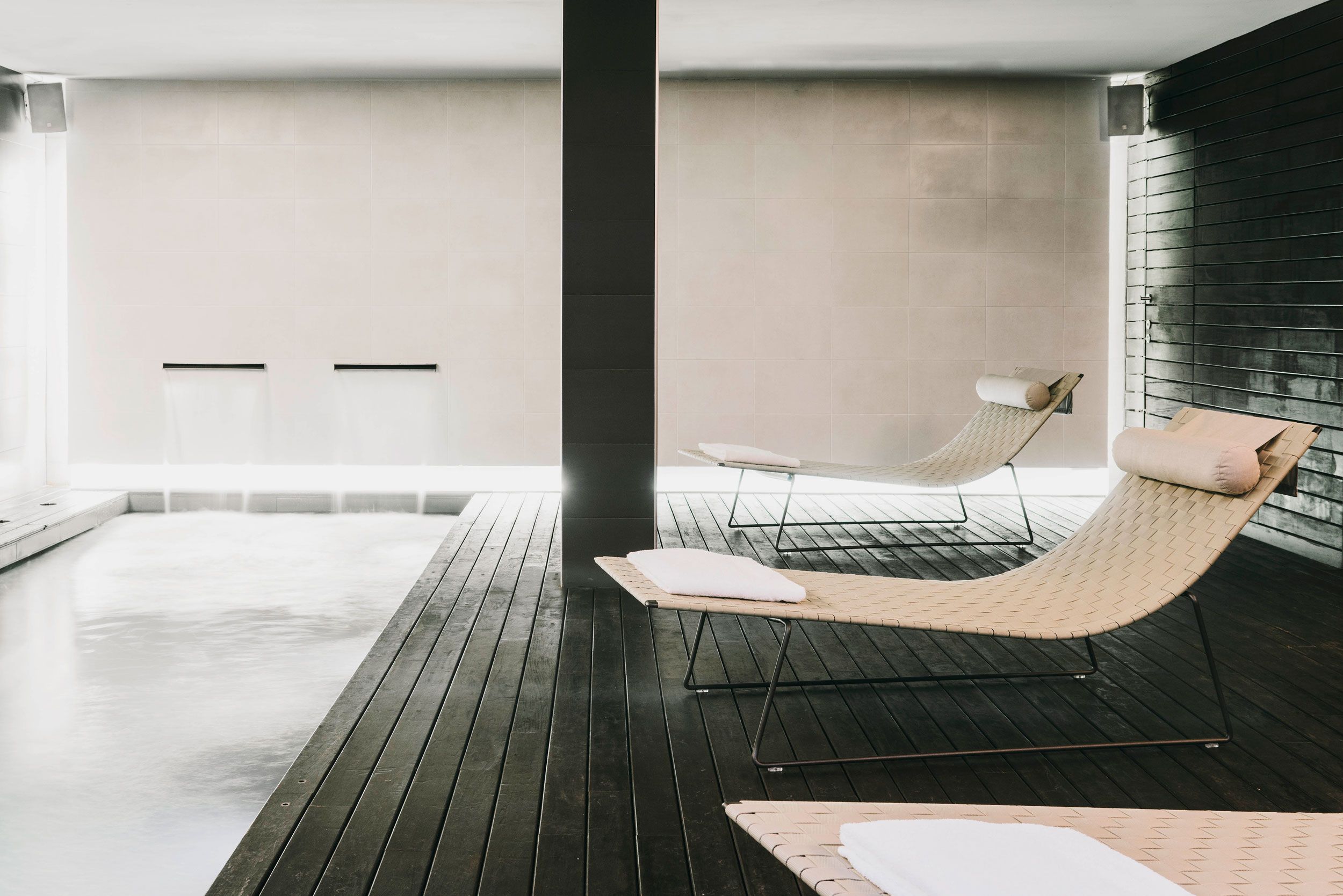 TRENZA by Andreu World 11