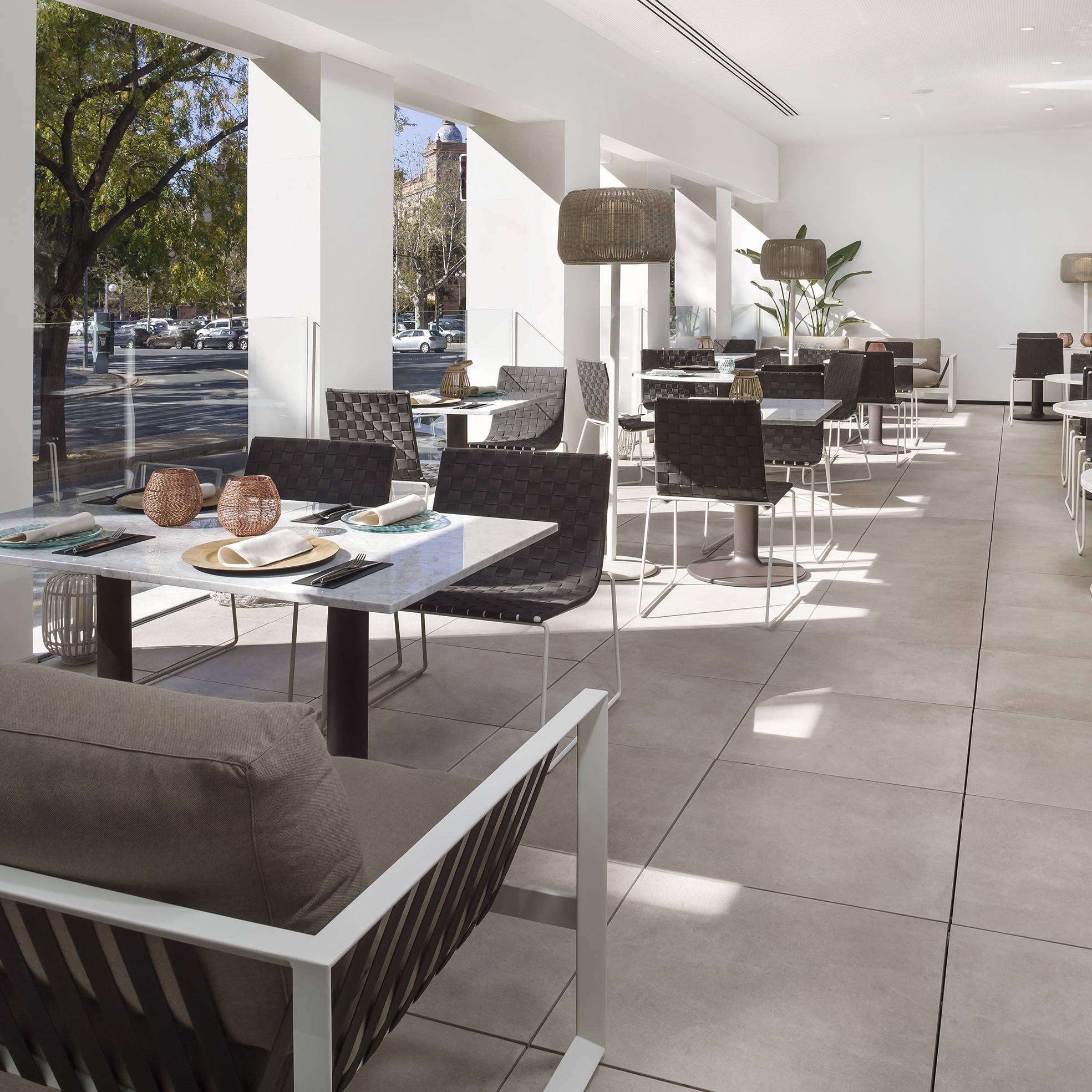 TRENZA by Andreu World 20