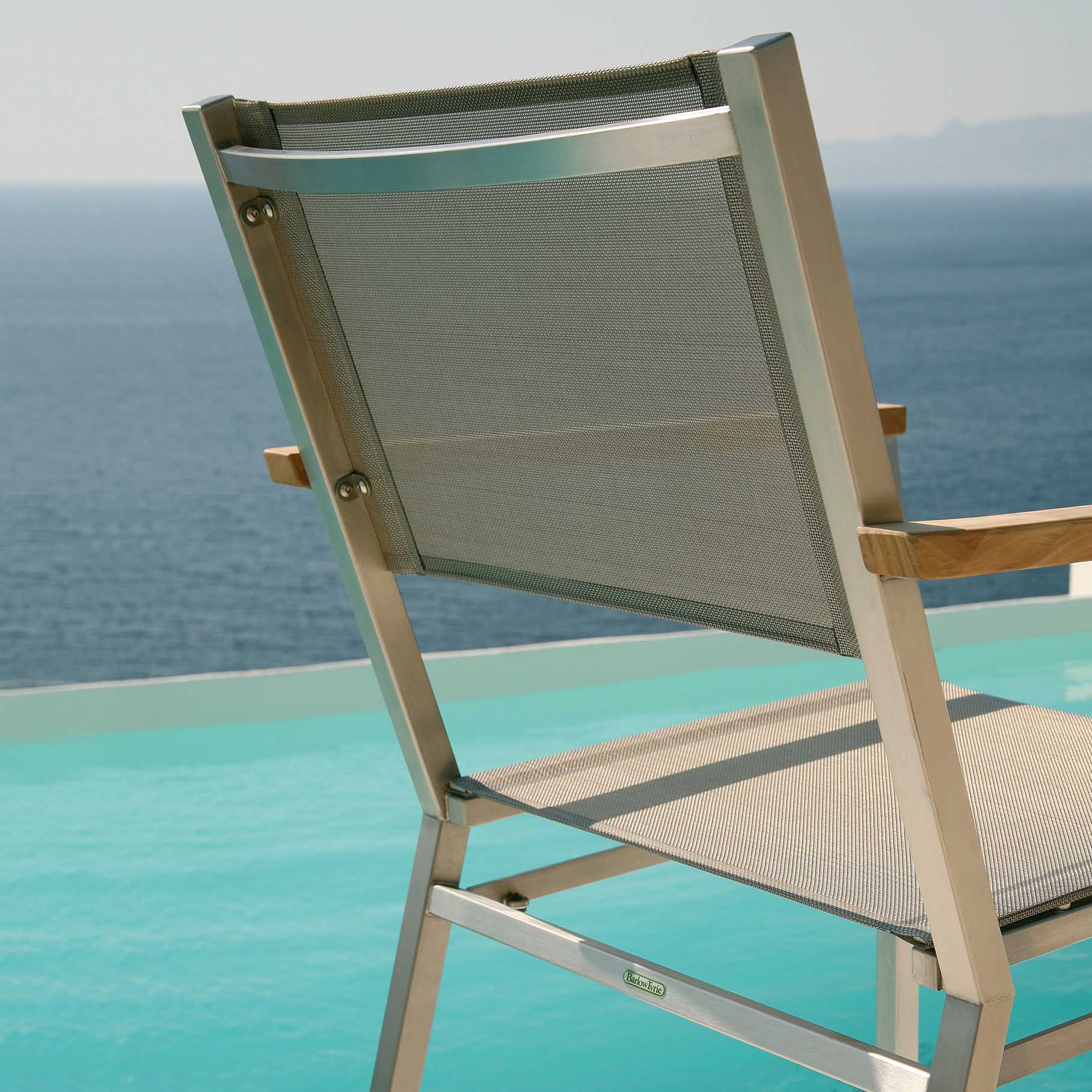 EQUINOX DINING by Barlow Tyrie 023