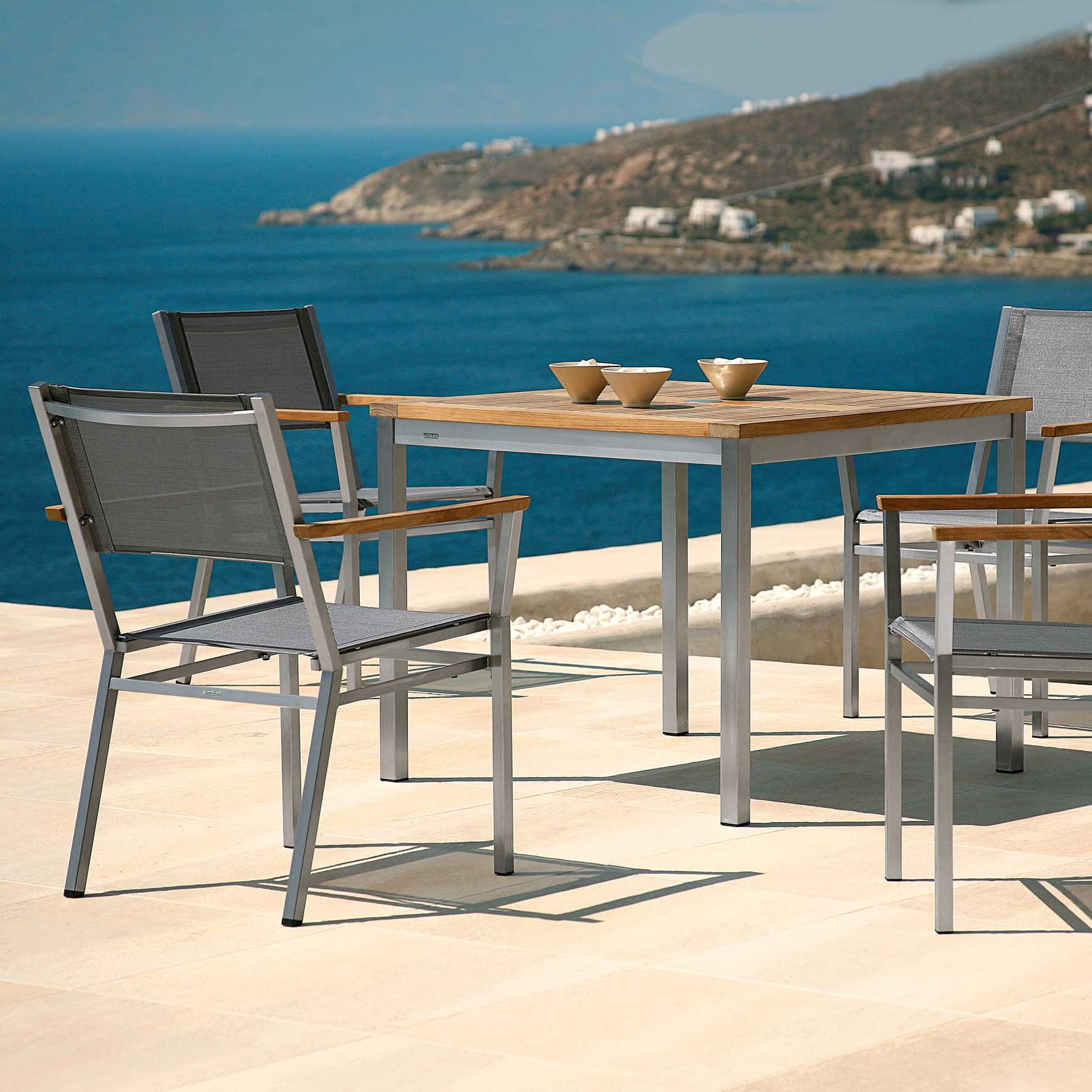 EQUINOX DINING by Barlow Tyrie 024