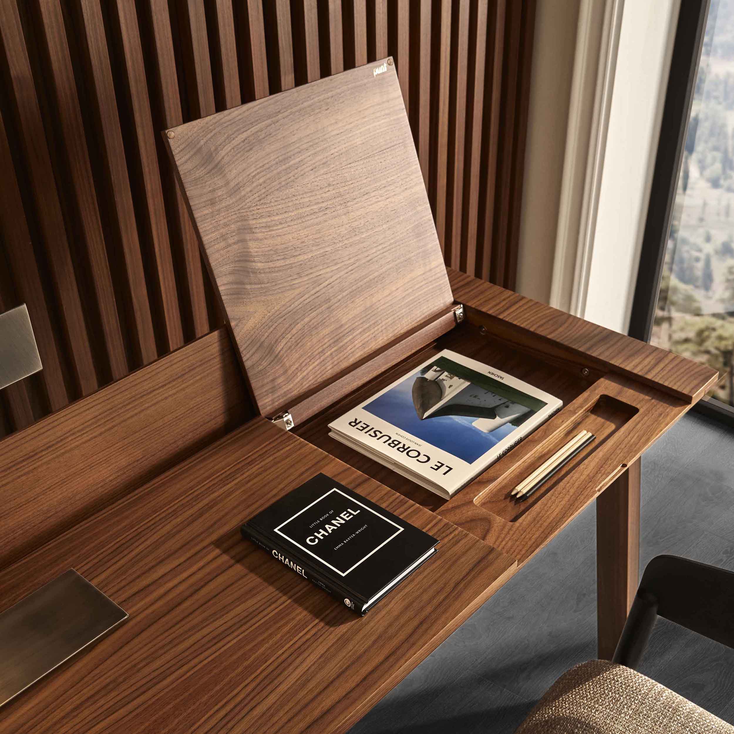 ERNEST Desk by PUNT MOBLES 017