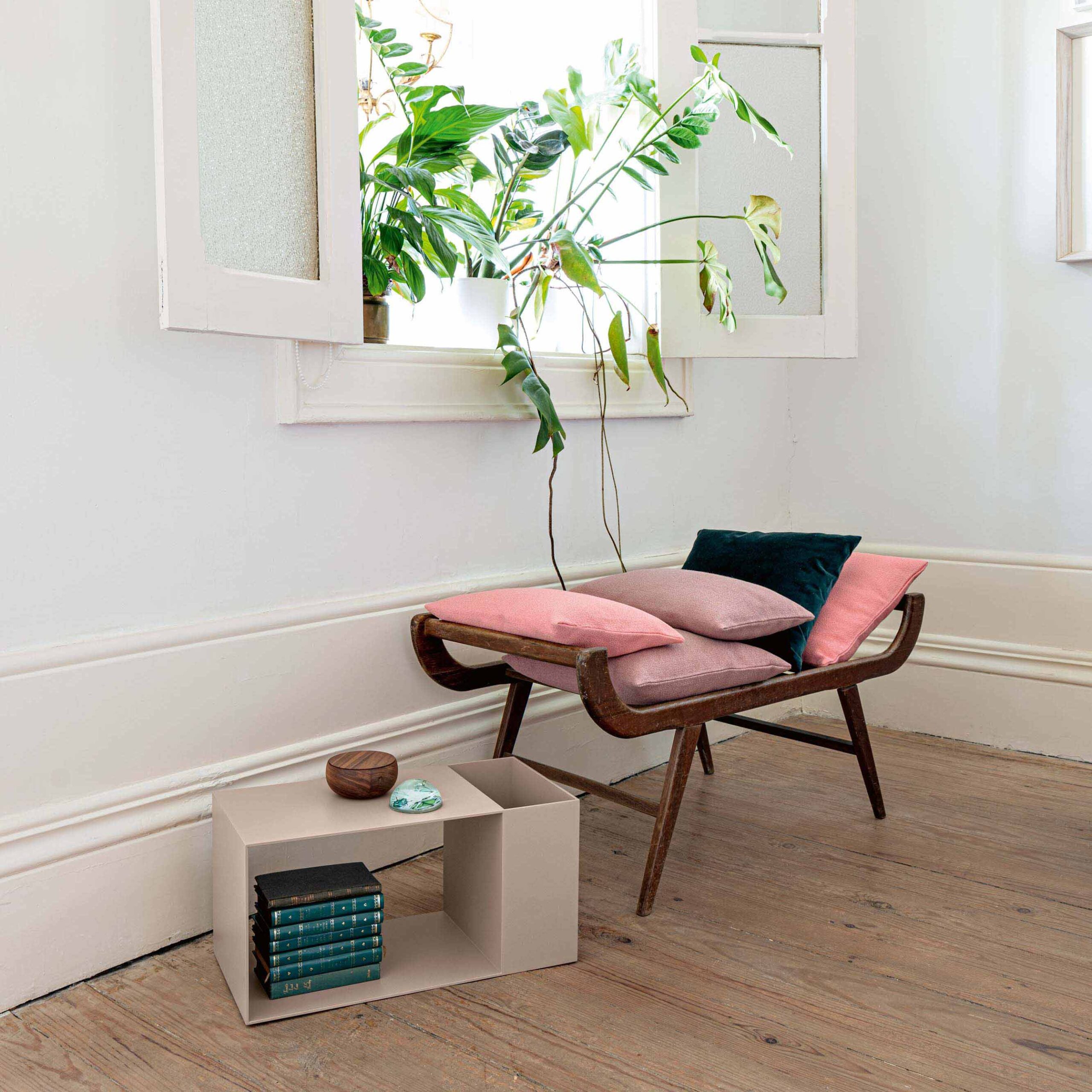 MATCH side table by Schönbuch 012