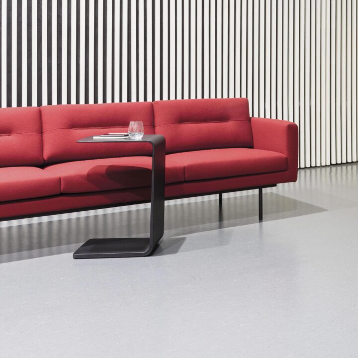 ARC TABLE by Andreu World
