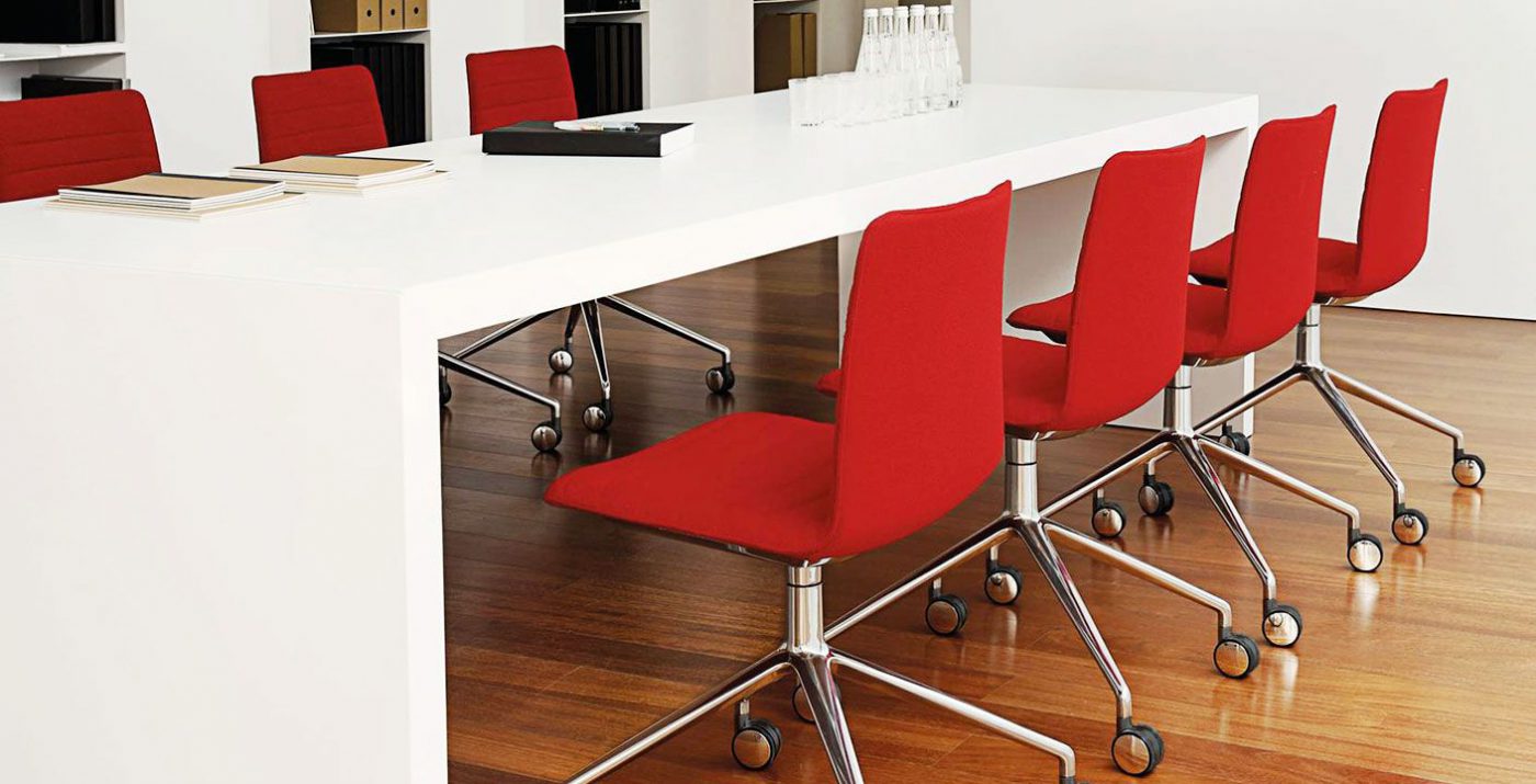 FLEX CHAIR by Andreu World