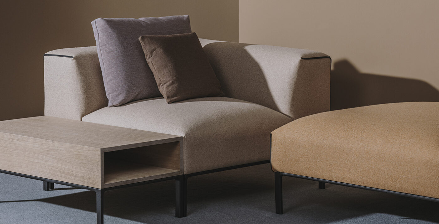 RAGLAN HOME by Andreu World