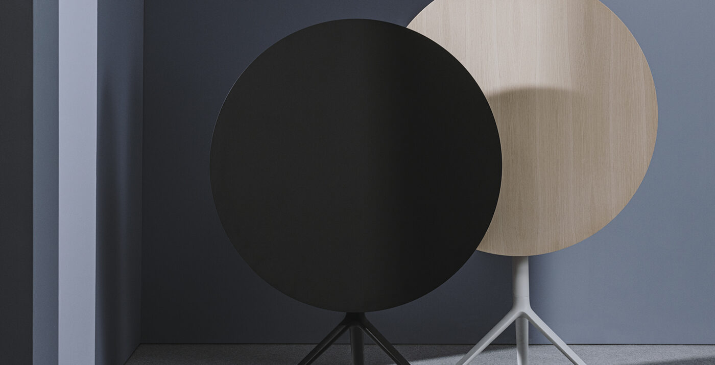 TRIADA tables by Andreu World