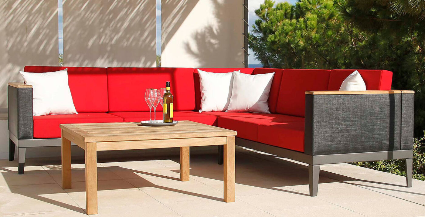AURA DEEP SEATING by Barlow Tyrie
