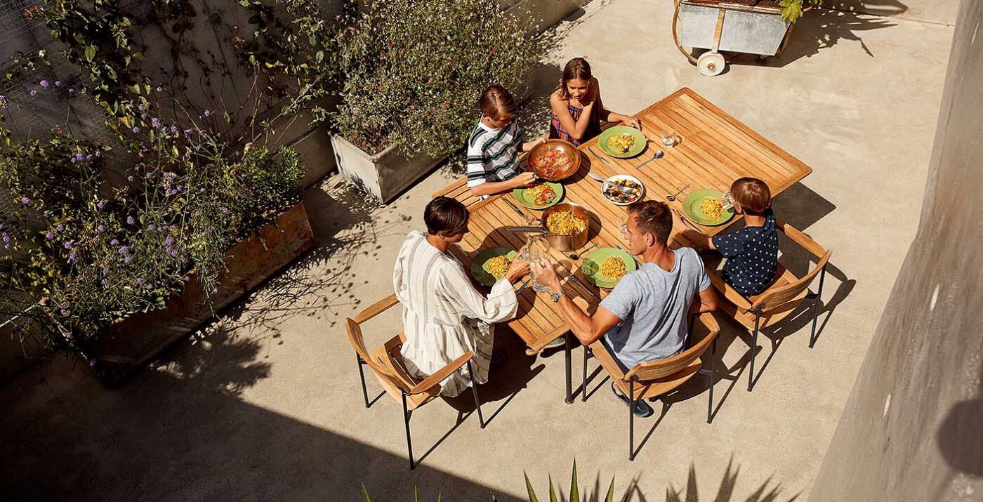 LAYOUT DINING by Barlow Tyrie