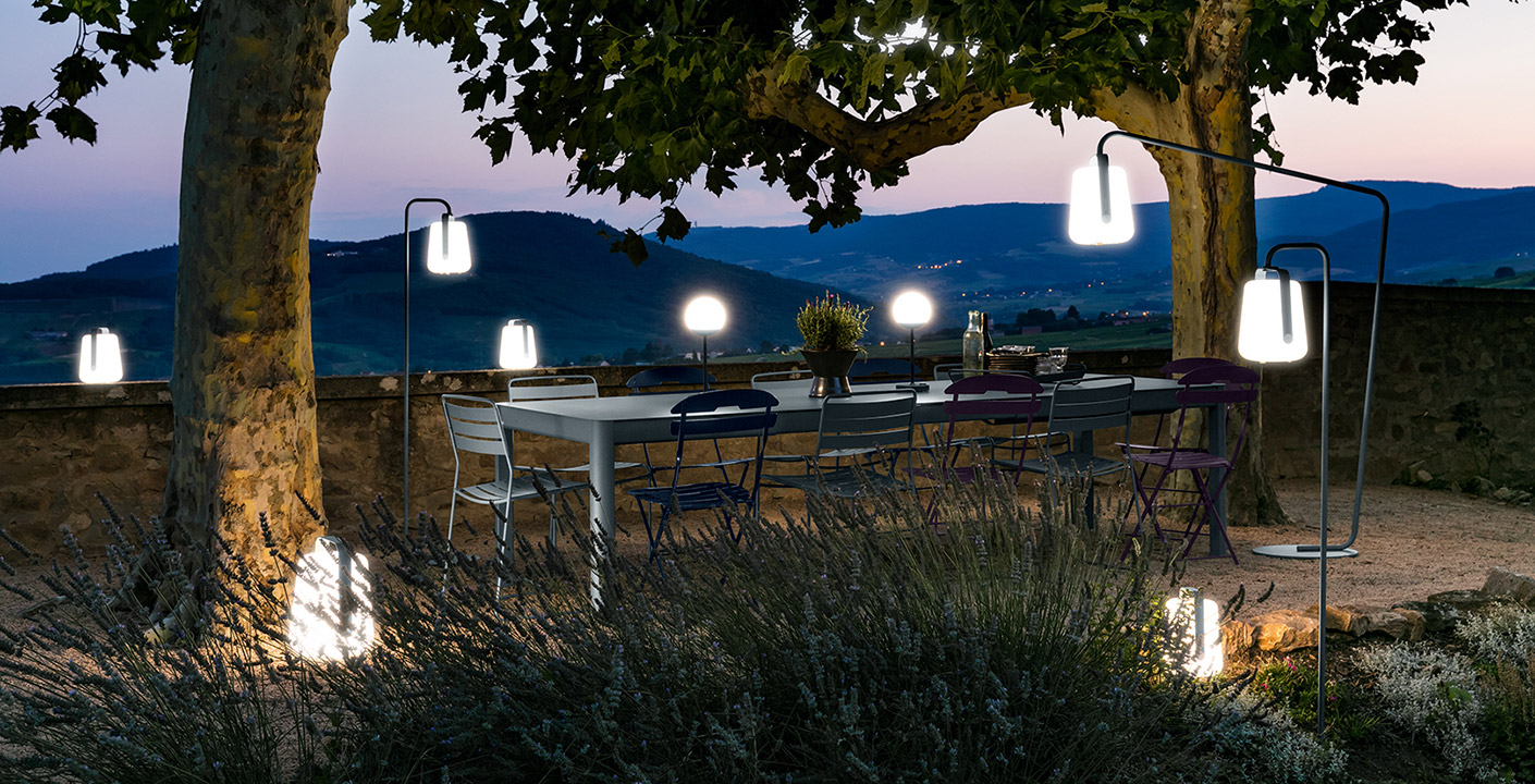 SURPRISING by Fermob