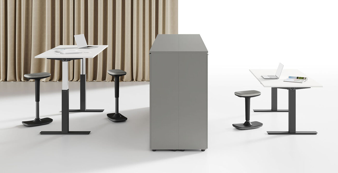 PIEGO, CHIUDO, SEGUO TABLES by LAS