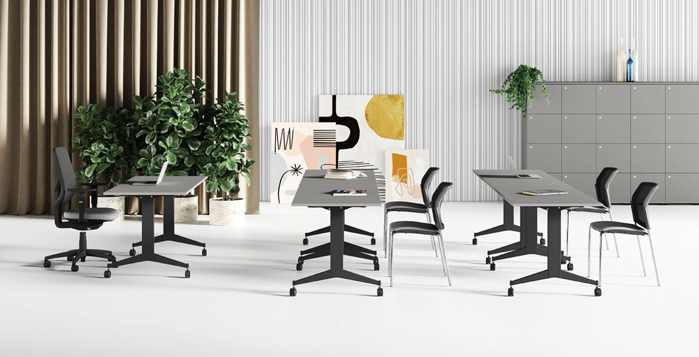 PIEGO, CHIUDO, SEGUO TABLES by LAS