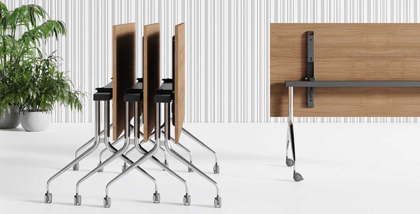PIEGO, CHIUDO, SEGUO TABLES by LAS