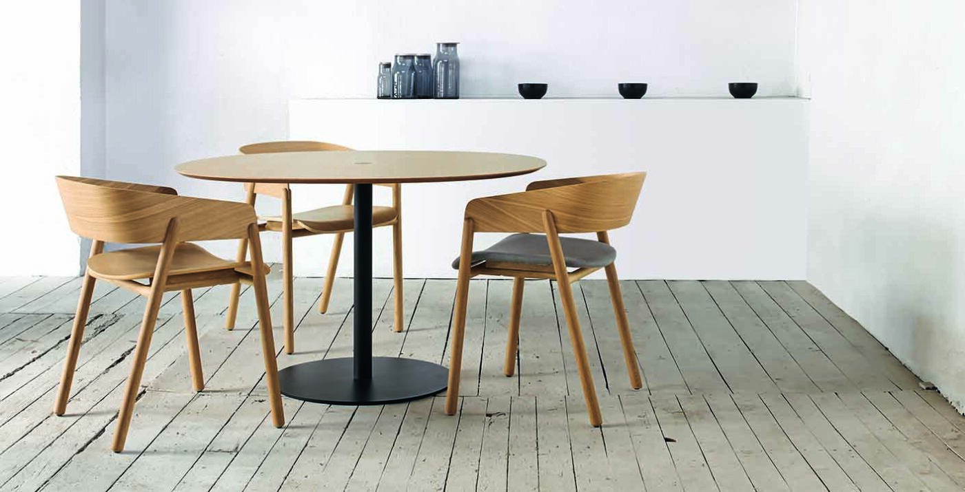 MAVA Chairs by Punt Mobles