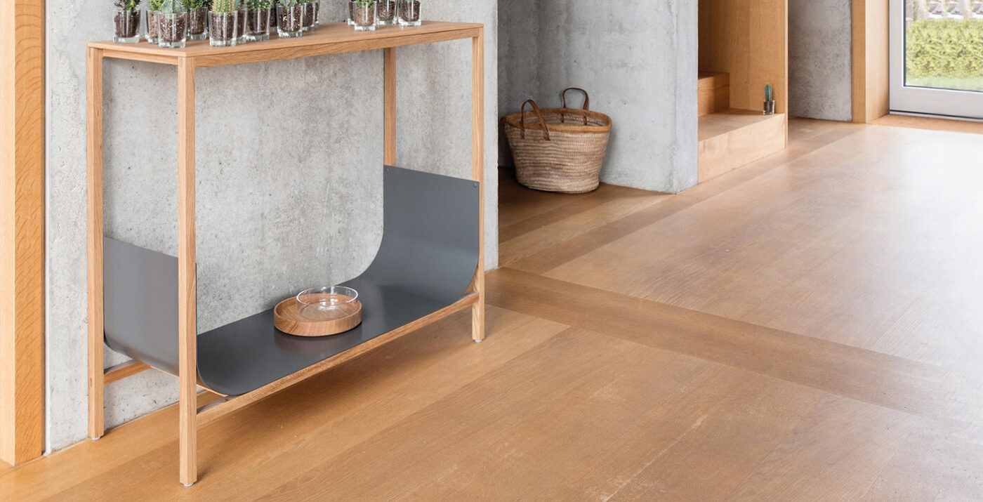TUB Console Table by Schönbuch