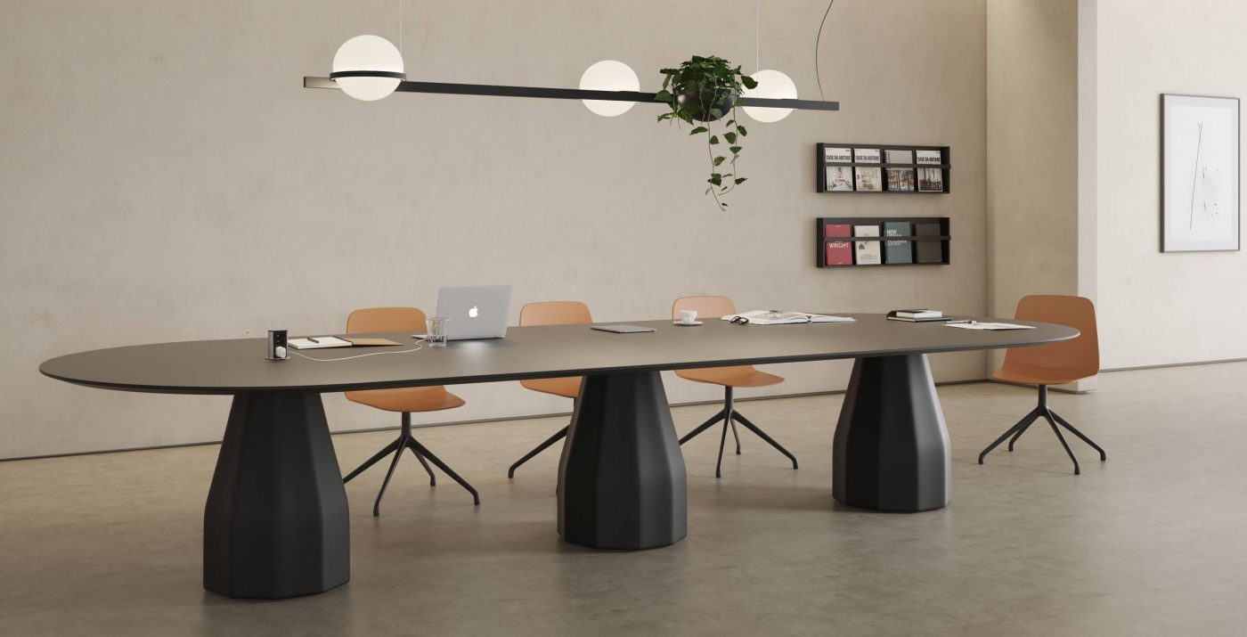 BURIN Table by Viccarbe