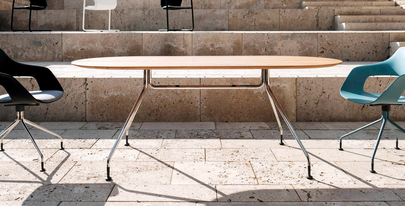 OCCO TABLE by Wilkhahn